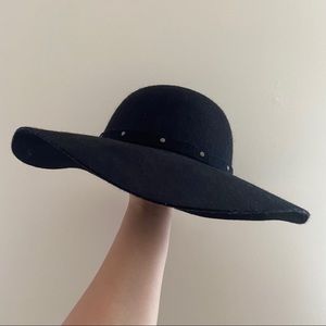 Urban Outfitter’s Black Felt Hat